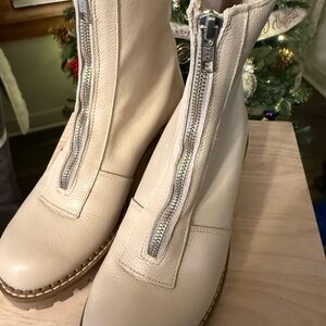 Leather Cream Ankle Boots with Zipper and Lug Sole